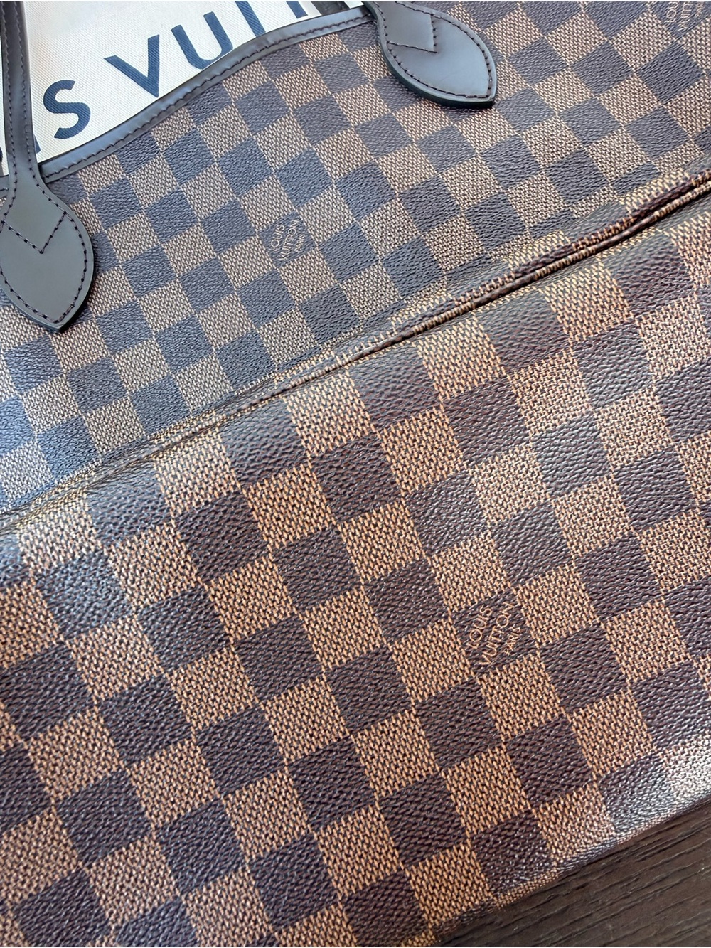 Louis Vuitton Neverfull MM - Picture 12 of 16